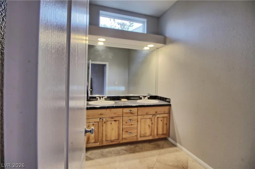 1725 Leonard, Las Vegas, NV 89108