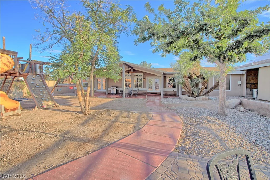 1725 Leonard, Las Vegas, NV 89108