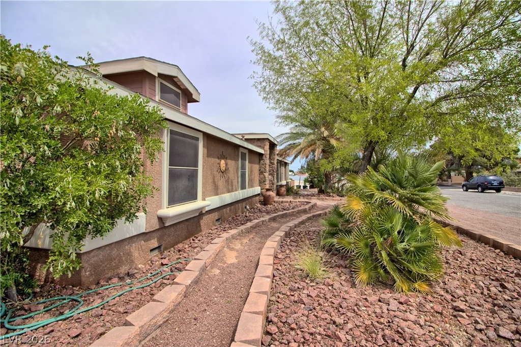 1725 Leonard, Las Vegas, NV 89108