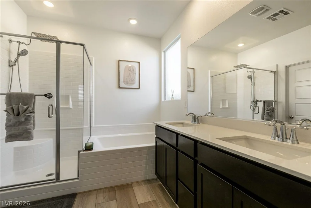 9764 Douglas Fir, Las Vegas, NV 89143