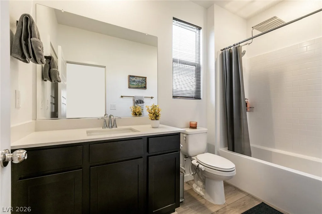 9764 Douglas Fir, Las Vegas, NV 89143