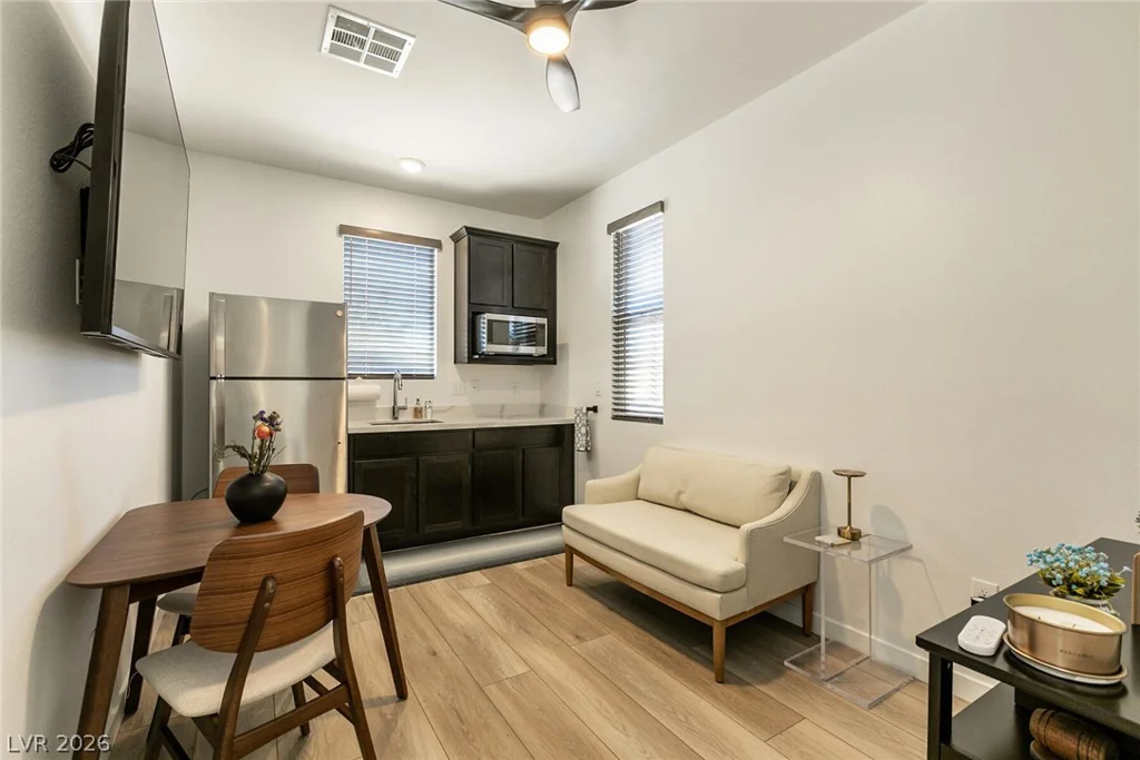 9764 Douglas Fir, Las Vegas, NV 89143