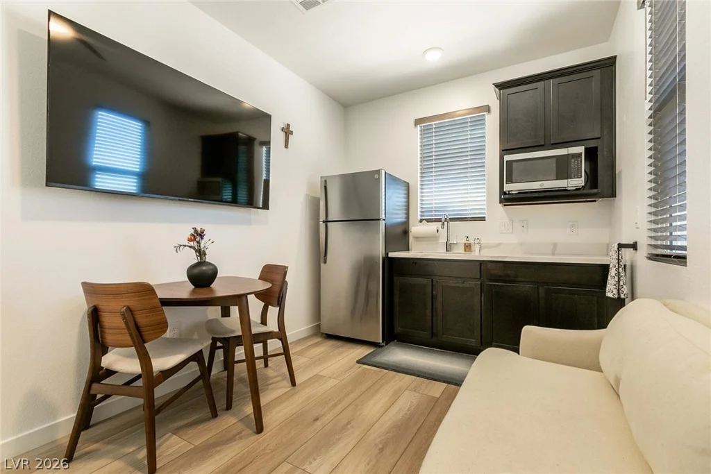 9764 Douglas Fir, Las Vegas, NV 89143