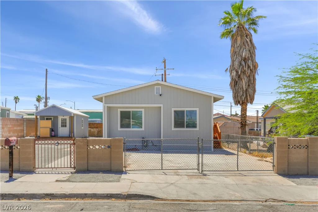 6273 Mount Rainier, Las Vegas, NV 89156