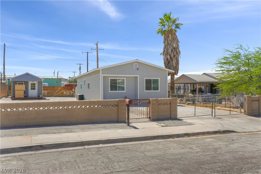 6273 Mount Rainier, Las Vegas, NV 89156