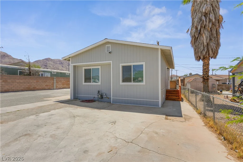 6273 Mount Rainier, Las Vegas, NV 89156
