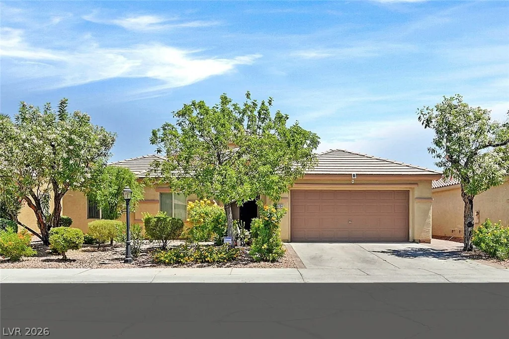 3704 Waynesvill, Las Vegas, NV 89122