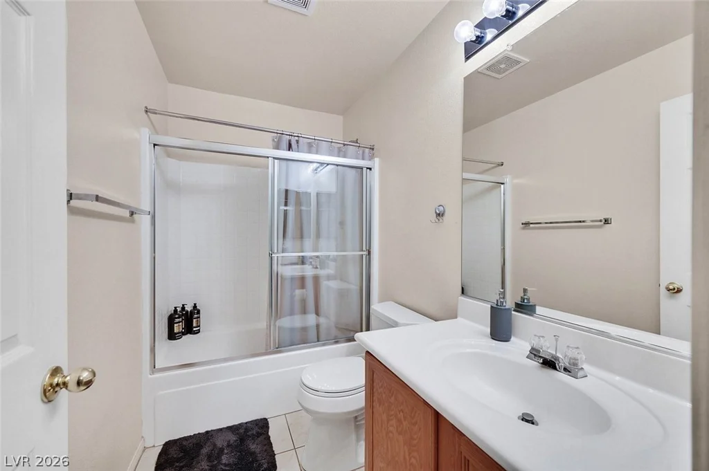 3704 Waynesvill, Las Vegas, NV 89122
