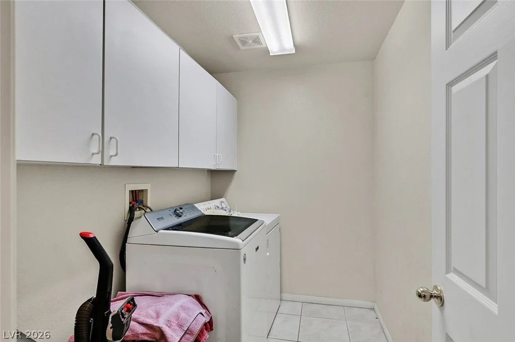 3704 Waynesvill, Las Vegas, NV 89122