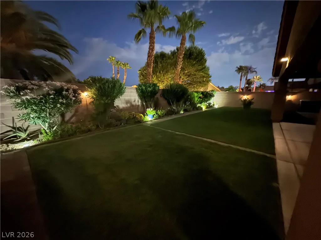 3704 Waynesvill, Las Vegas, NV 89122