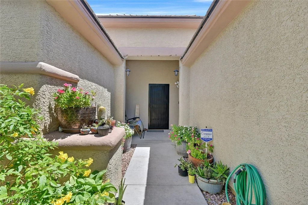 3704 Waynesvill, Las Vegas, NV 89122