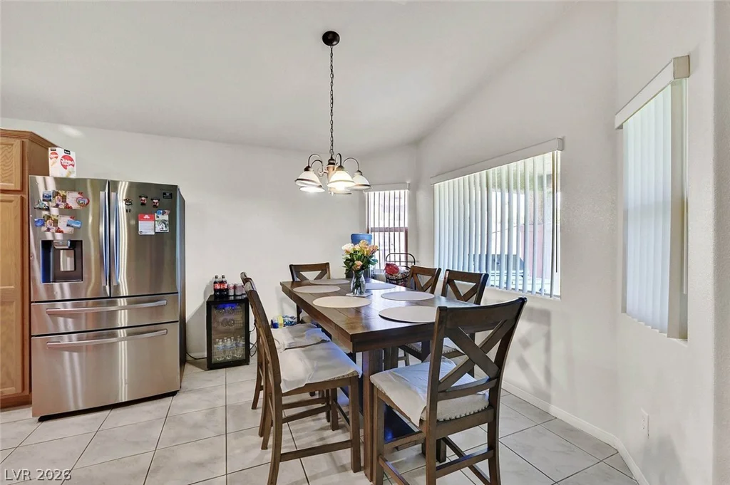 3704 Waynesvill, Las Vegas, NV 89122