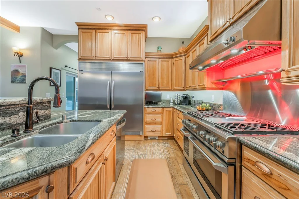 9065 CAMERON, Las Vegas, NV 89139