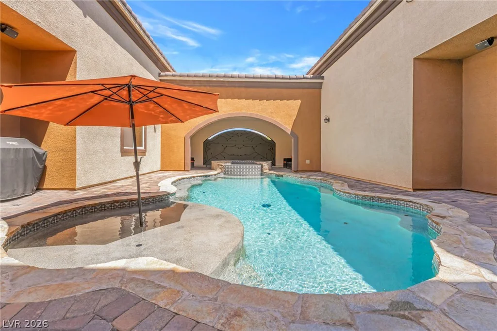 9065 CAMERON, Las Vegas, NV 89139