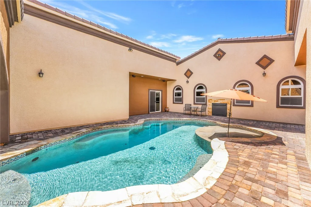 9065 CAMERON, Las Vegas, NV 89139