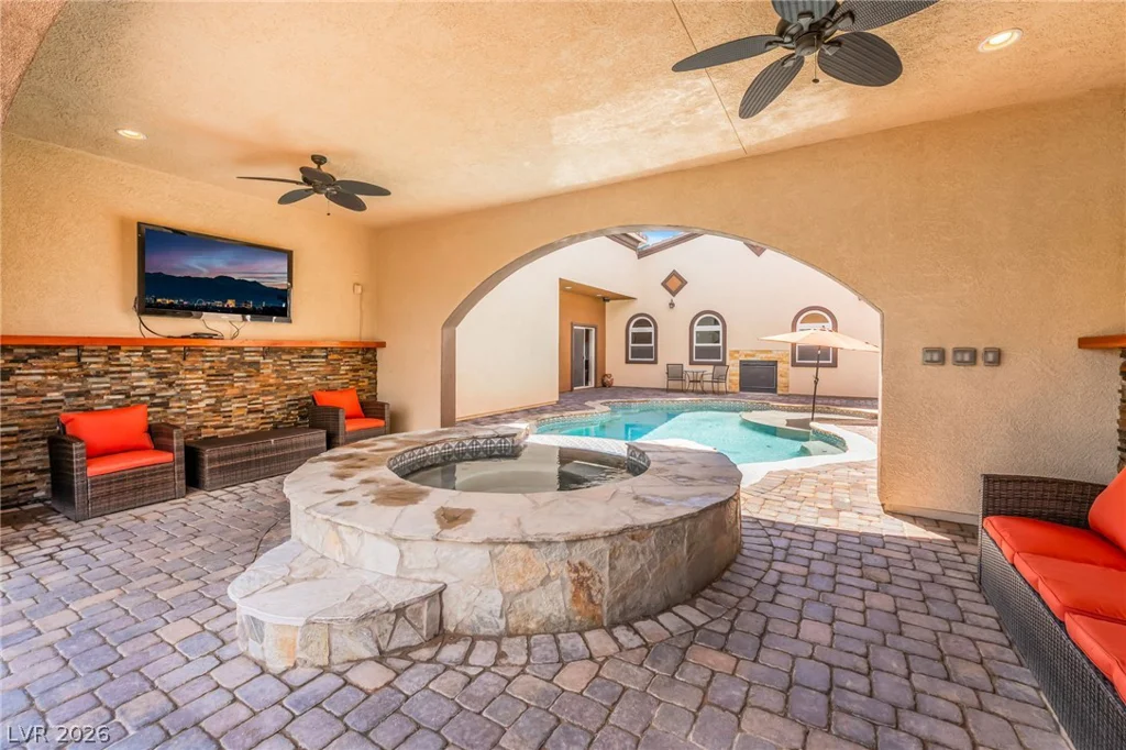 9065 CAMERON, Las Vegas, NV 89139