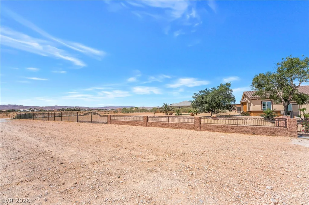 9065 CAMERON, Las Vegas, NV 89139