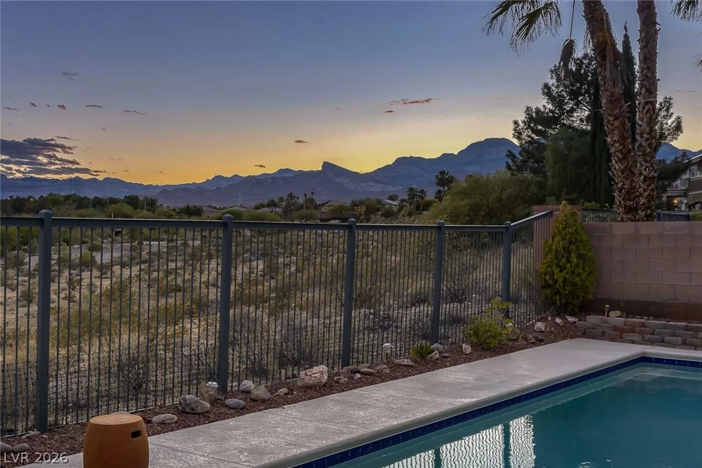 10745 Elk Lake, Las Vegas, NV 89144