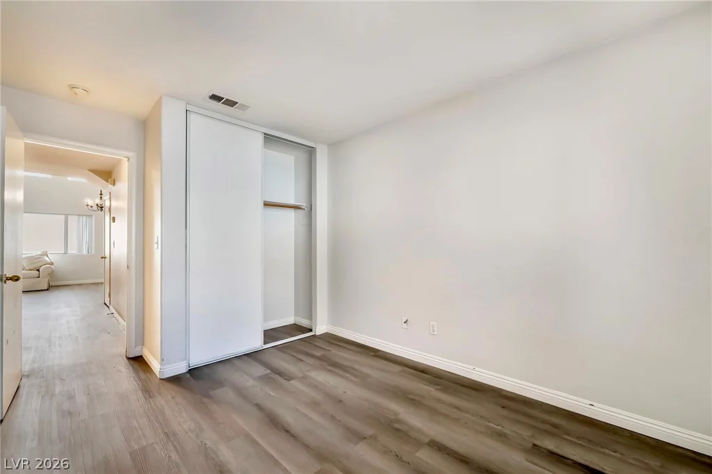 5621 Lago, Las Vegas, NV 89118
