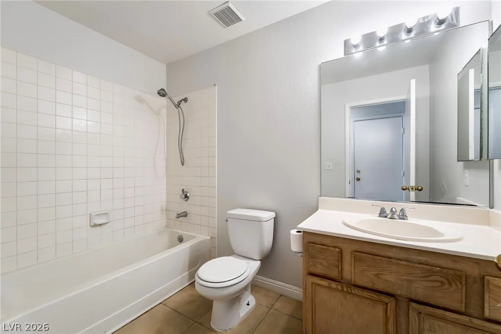 5621 Lago, Las Vegas, NV 89118