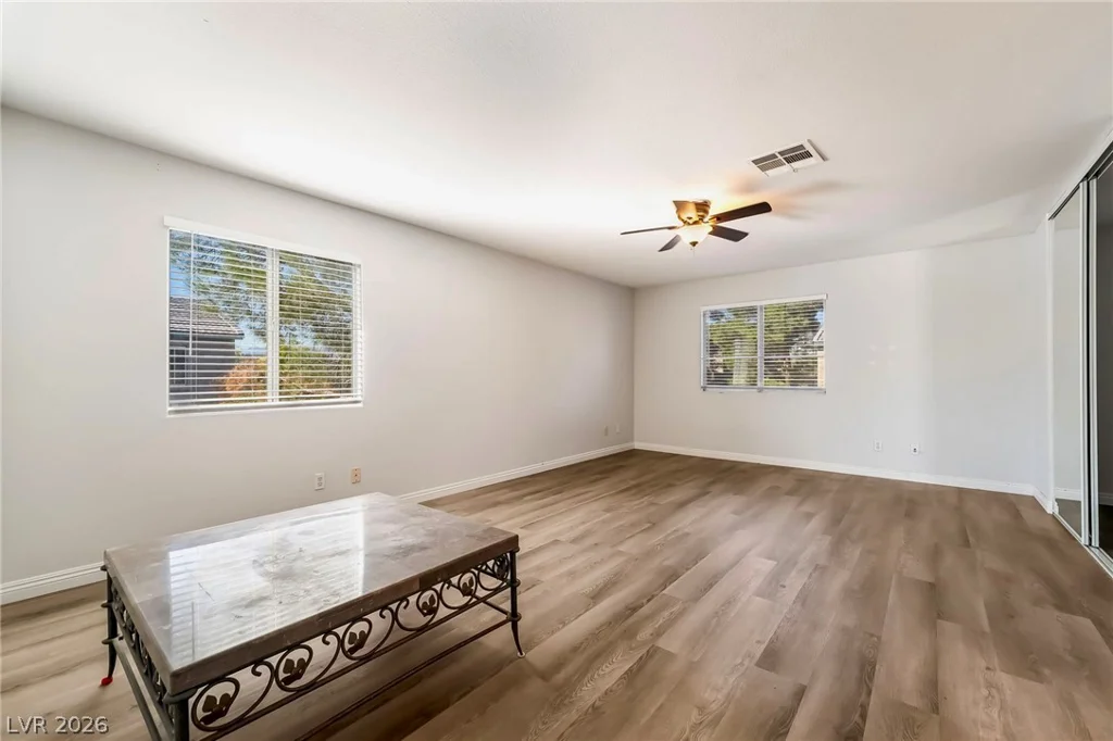 5621 Lago, Las Vegas, NV 89118