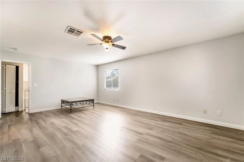 5621 Lago, Las Vegas, NV 89118