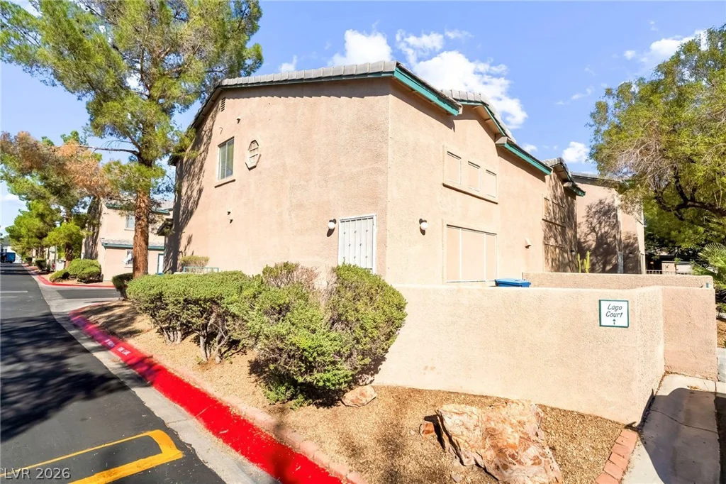 5621 Lago, Las Vegas, NV 89118
