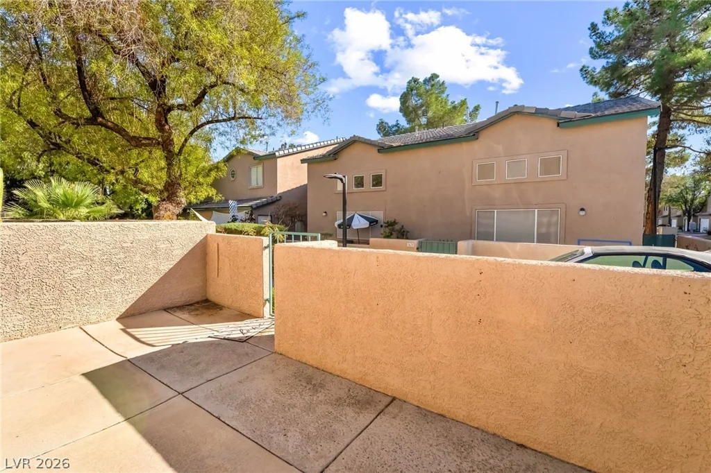 5621 Lago, Las Vegas, NV 89118