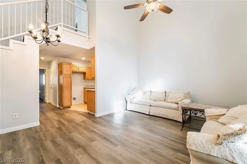 5621 Lago, Las Vegas, NV 89118