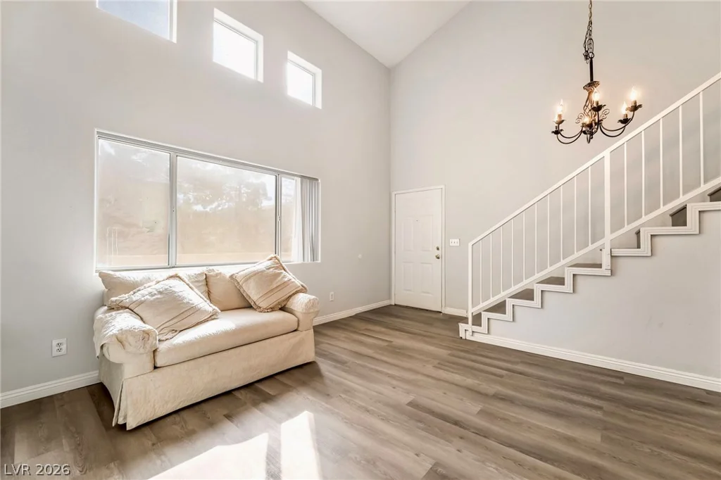 5621 Lago, Las Vegas, NV 89118