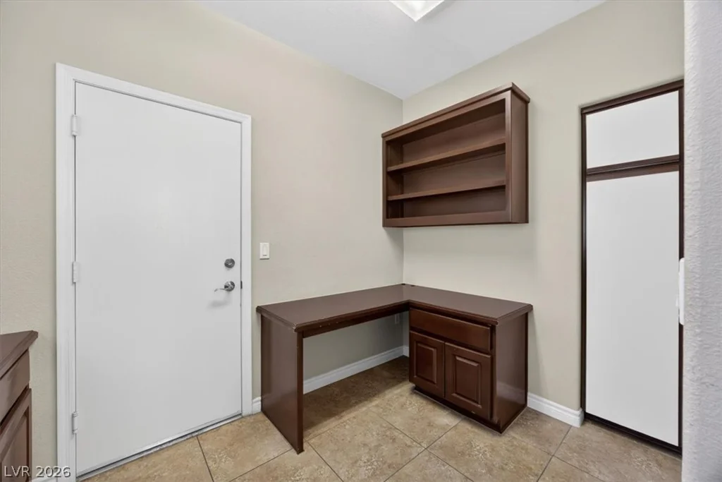 10128 Cresent Creek, Las Vegas, NV 89134