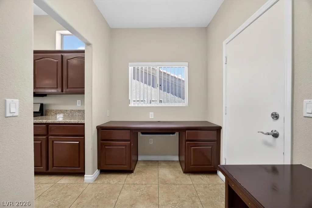 10128 Cresent Creek, Las Vegas, NV 89134