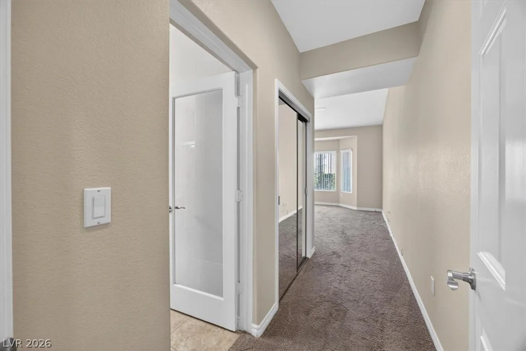 10128 Cresent Creek, Las Vegas, NV 89134