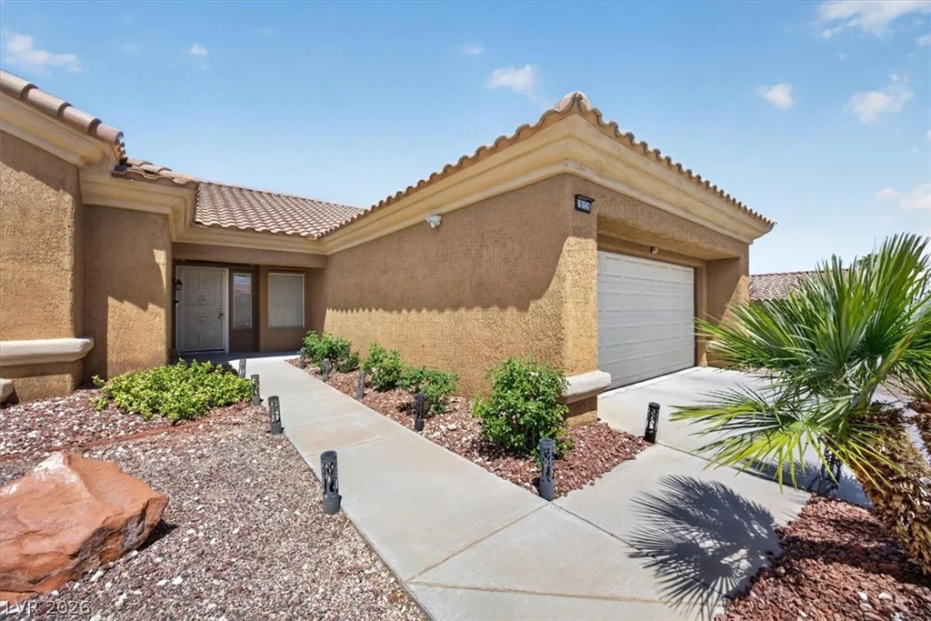 10128 Cresent Creek, Las Vegas, NV 89134