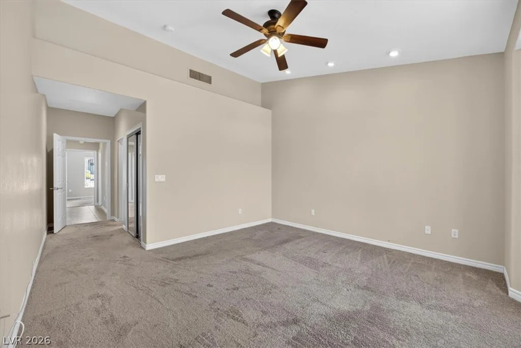 10128 Cresent Creek, Las Vegas, NV 89134