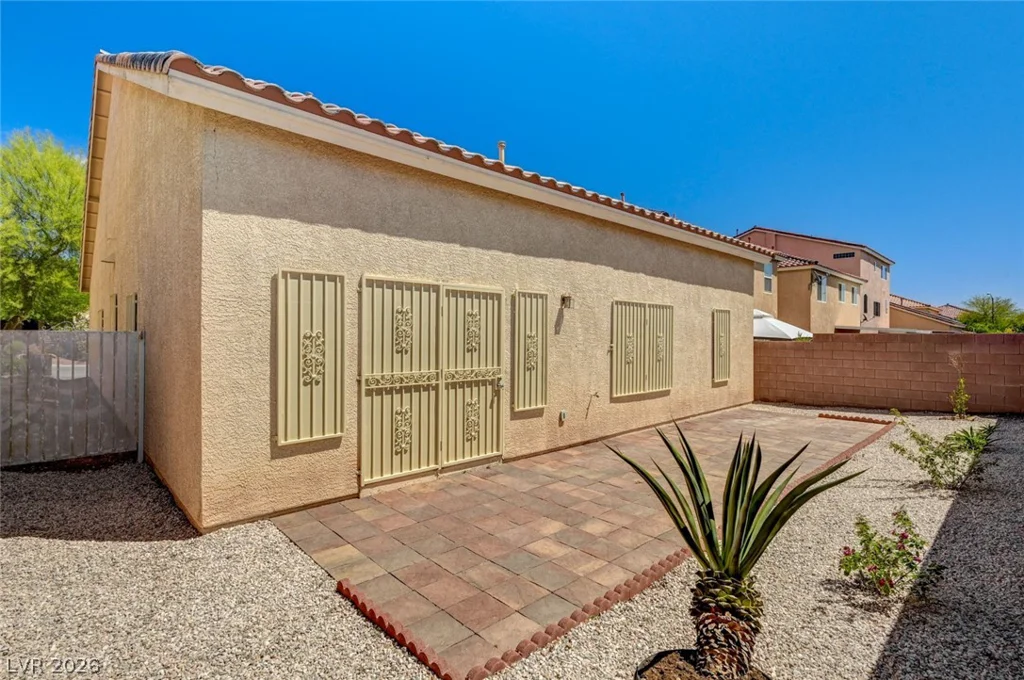 6351 Tomahawk Mill, Las Vegas, NV 89139