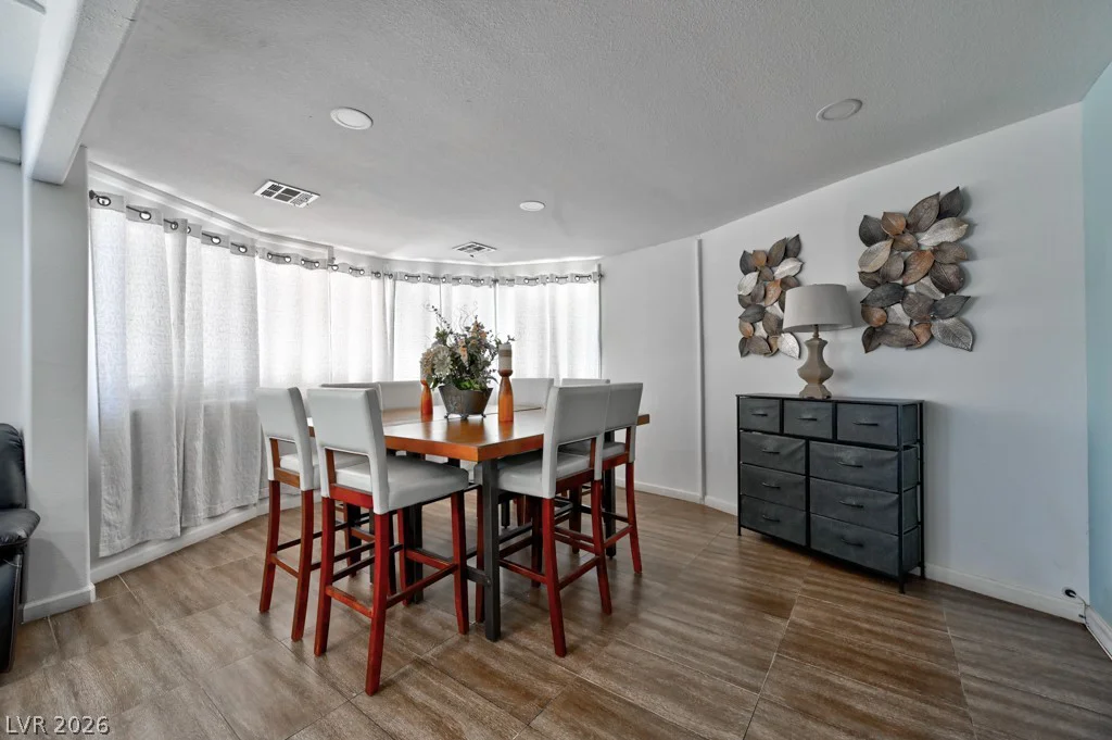 706 Lacy, Las Vegas, NV 89107