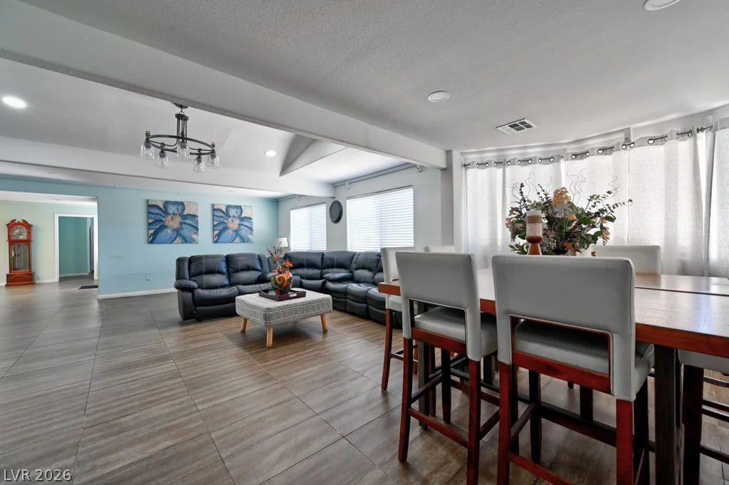 706 Lacy, Las Vegas, NV 89107