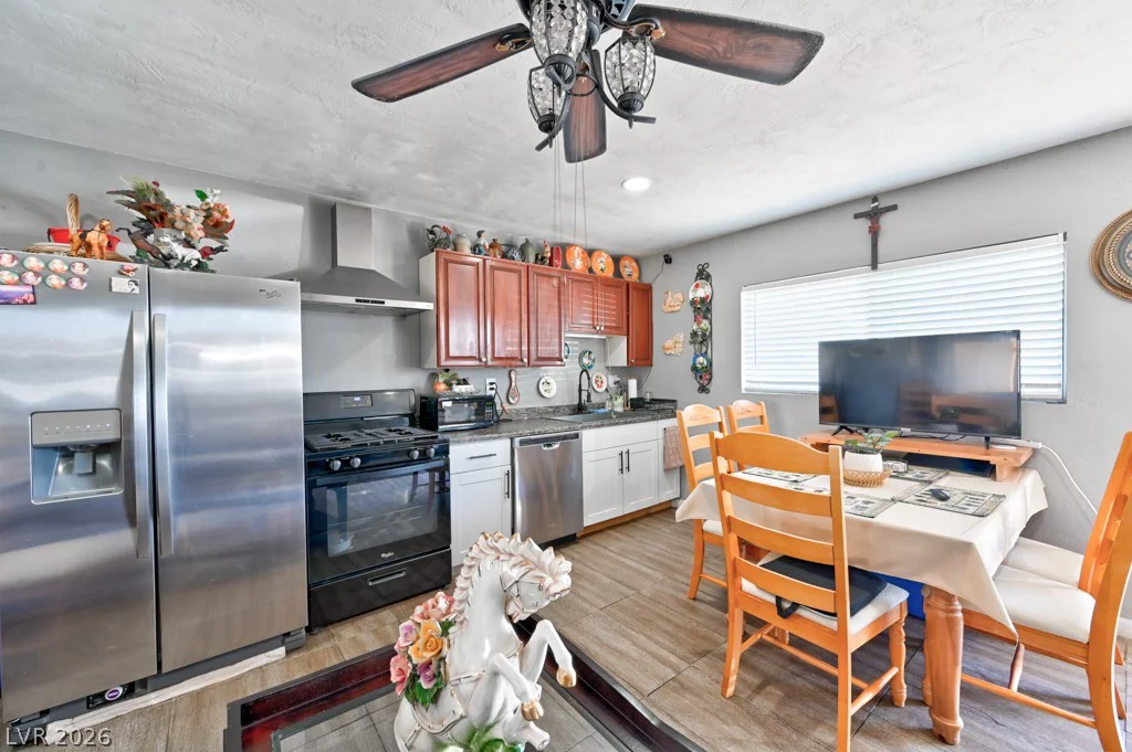 706 Lacy, Las Vegas, NV 89107