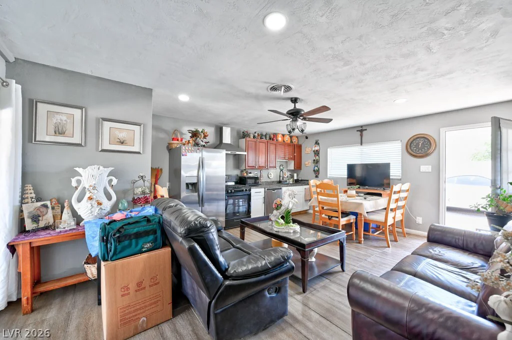 706 Lacy, Las Vegas, NV 89107