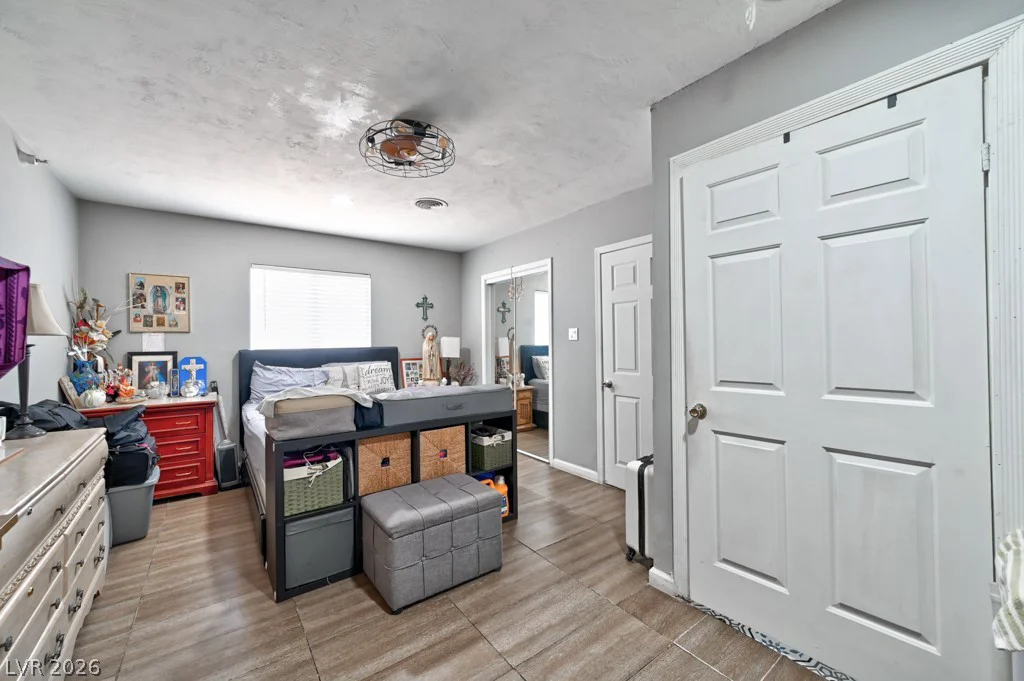 706 Lacy, Las Vegas, NV 89107
