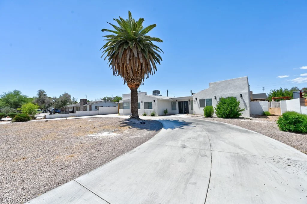 706 Lacy, Las Vegas, NV 89107