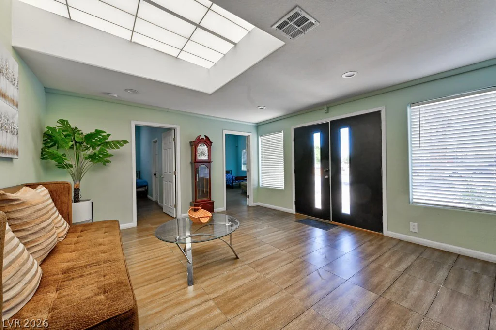 706 Lacy, Las Vegas, NV 89107
