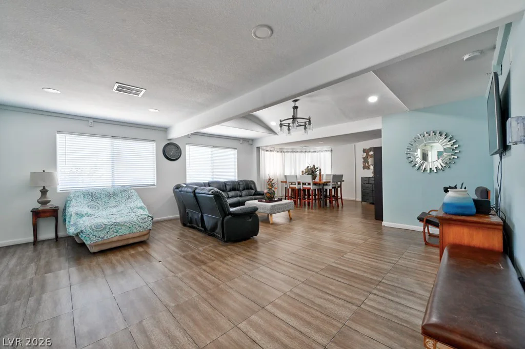 706 Lacy, Las Vegas, NV 89107