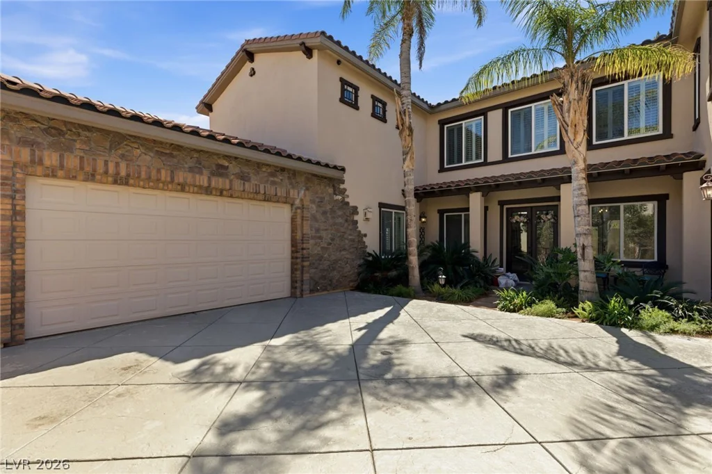 2074 Cherry Creek, Las Vegas, NV 89135