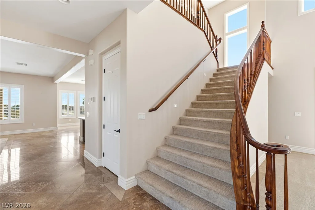 2074 Cherry Creek, Las Vegas, NV 89135