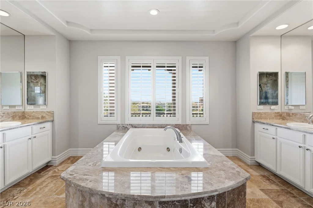 2074 Cherry Creek, Las Vegas, NV 89135