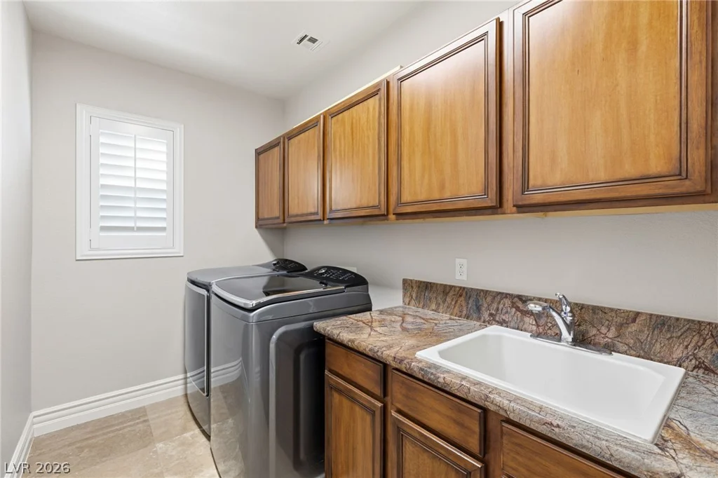 2074 Cherry Creek, Las Vegas, NV 89135