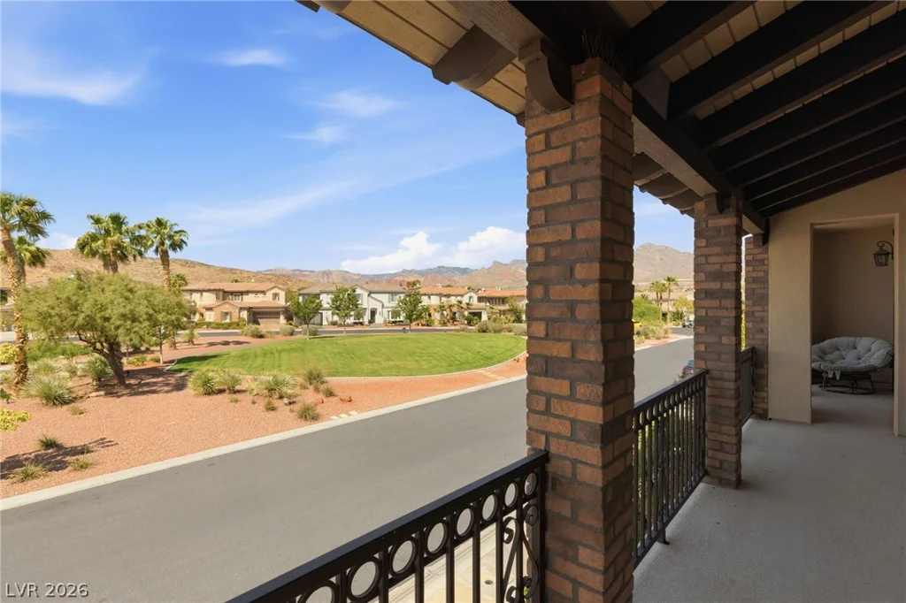 2074 Cherry Creek, Las Vegas, NV 89135