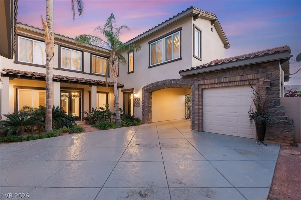 2074 Cherry Creek, Las Vegas, NV 89135